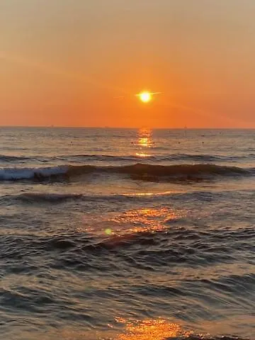 Beach Flat Golem  Albanien